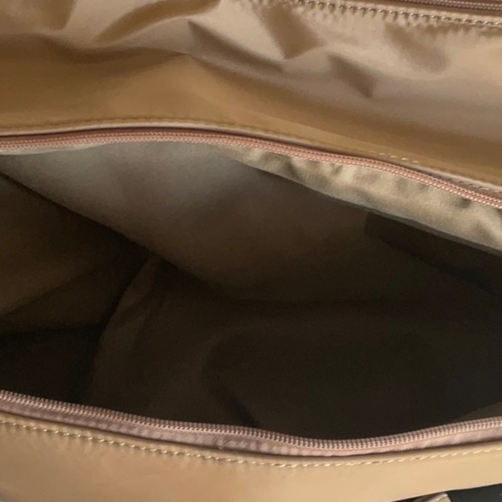 Avon Weekender Travel Bag - Picture 4 of 12